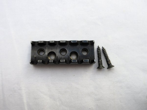 Charvel シャーベル 上止めロックナット ベース部分 黒 ナット幅41.4mm 89年製Charvel DK-060-SH拍卖