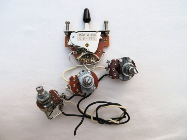 FERNANDES フェルナンデス DM-50型5点式スイッチ&電装 SSHS、4PU用電装 パッシブ、アクティブ混成 88年製FERNANDES FST-85拍卖