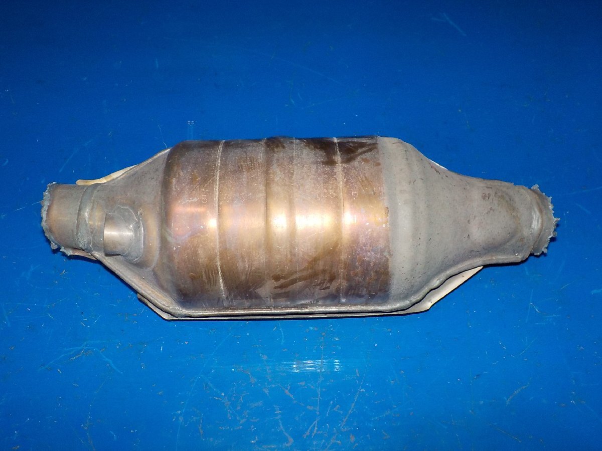 VW ゴルフ4 1JBFQ BFQ 純正 触媒 キャタライザー コンバーター フロントマフラー 素材(検索:ロジウム/パラジウム)●22018635三E1007A●拍卖