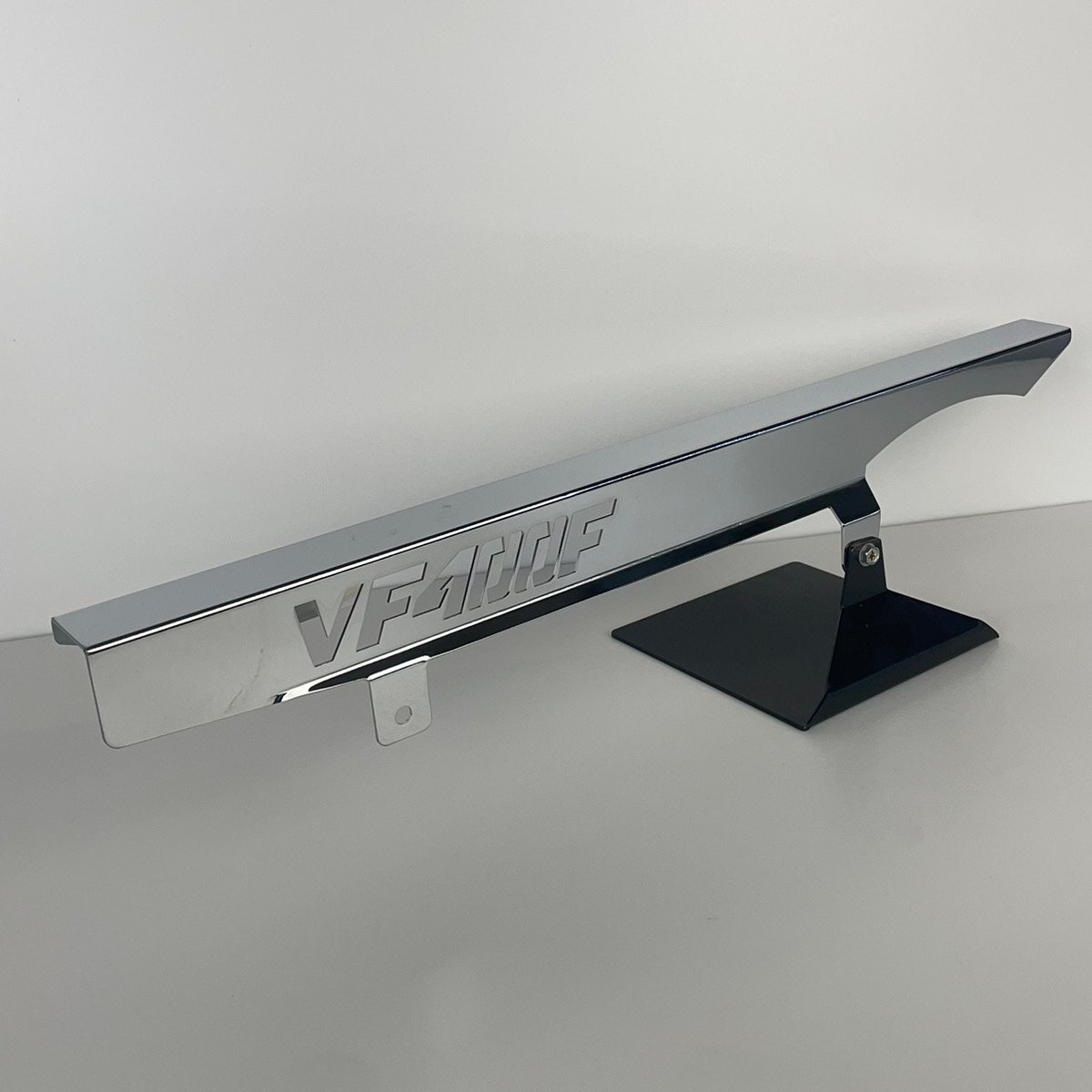 VF400F ロゴ入り メッキチェーンケース!新品 NC13 ロゴイリ 切り文字拍卖