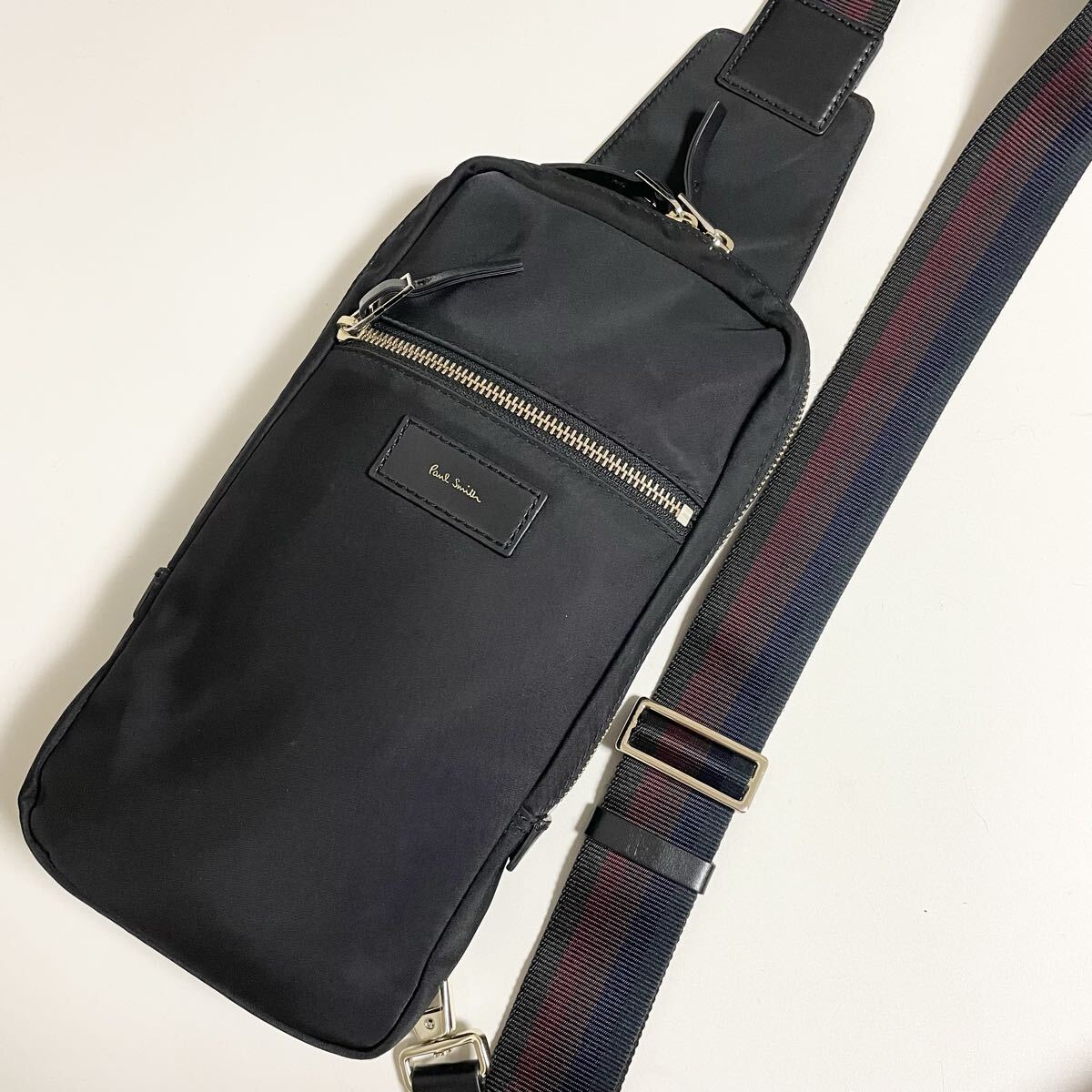 即決☆Paul Smith ポールスミス ロゴ マルチストライプ ボディバッグ ブラック ナイロン×レザー バッグ 美品 ショルダーバッグ拍卖