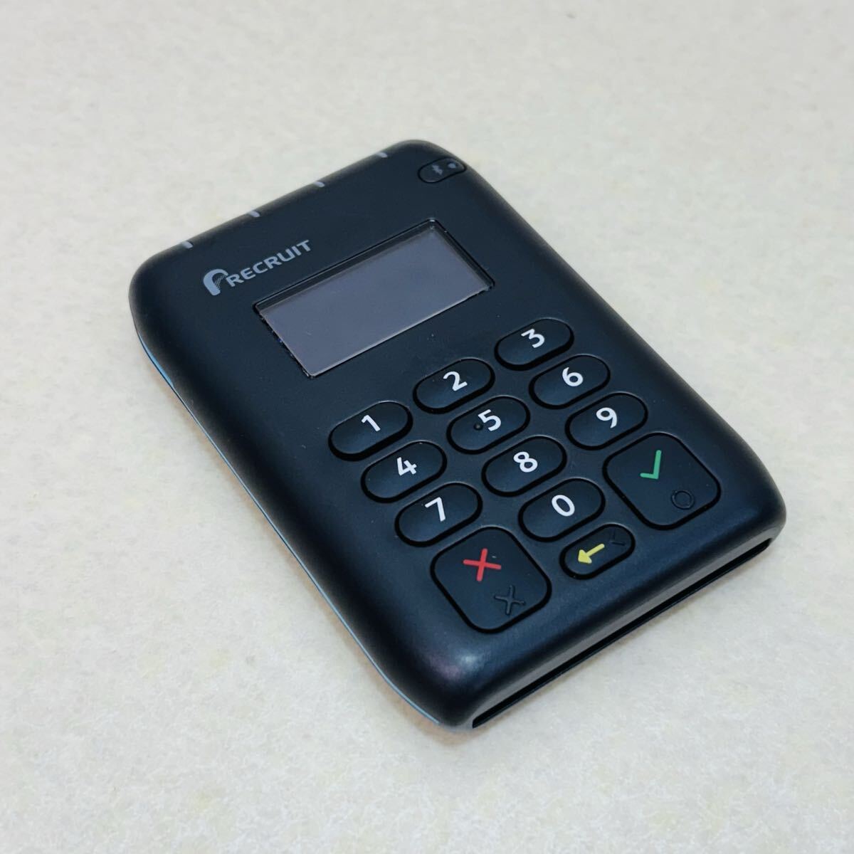 H4188★中古品★ RECRUIT カードリーダー Air Pay★本体のみ★通電確認済み★現状品★同梱不可拍卖