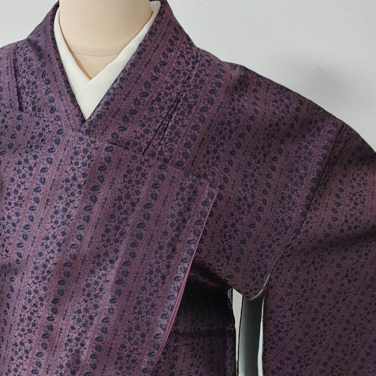 即決■着物の越田■裄66.5身丈157.5 正絹 小紋 袷 美品 ハギレ有り 天平錦正倉院コレクション 紫系 H◇も05E11拍卖