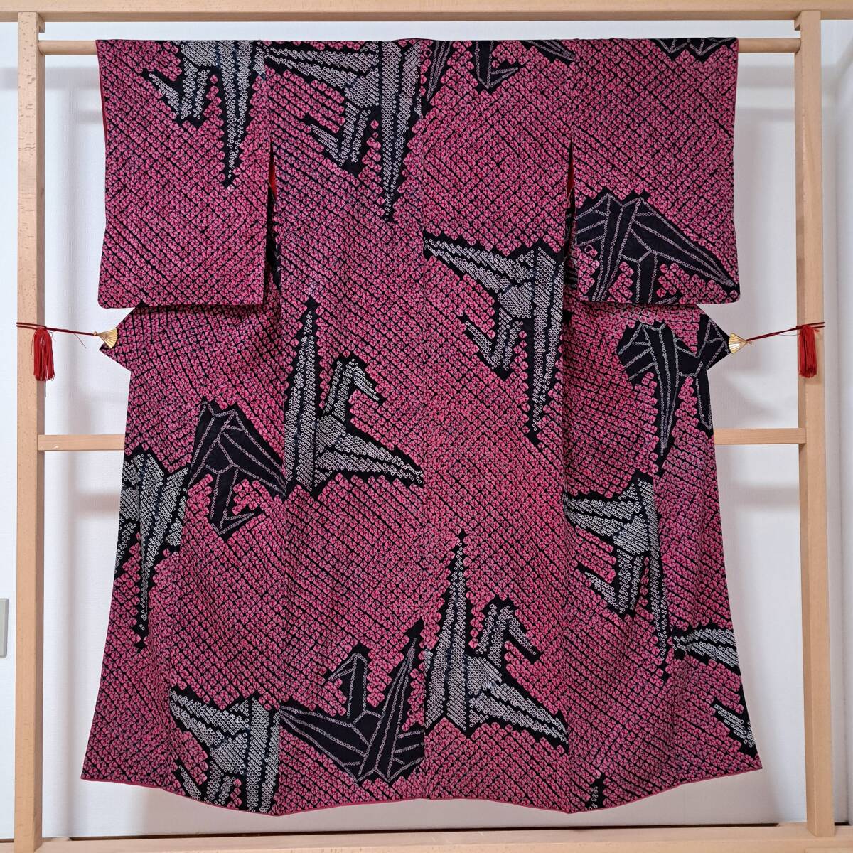 即決■着物の越田■裄61 身丈149 正絹 アンティーク着物 折り鶴 リメイクにも ■も06R01拍卖