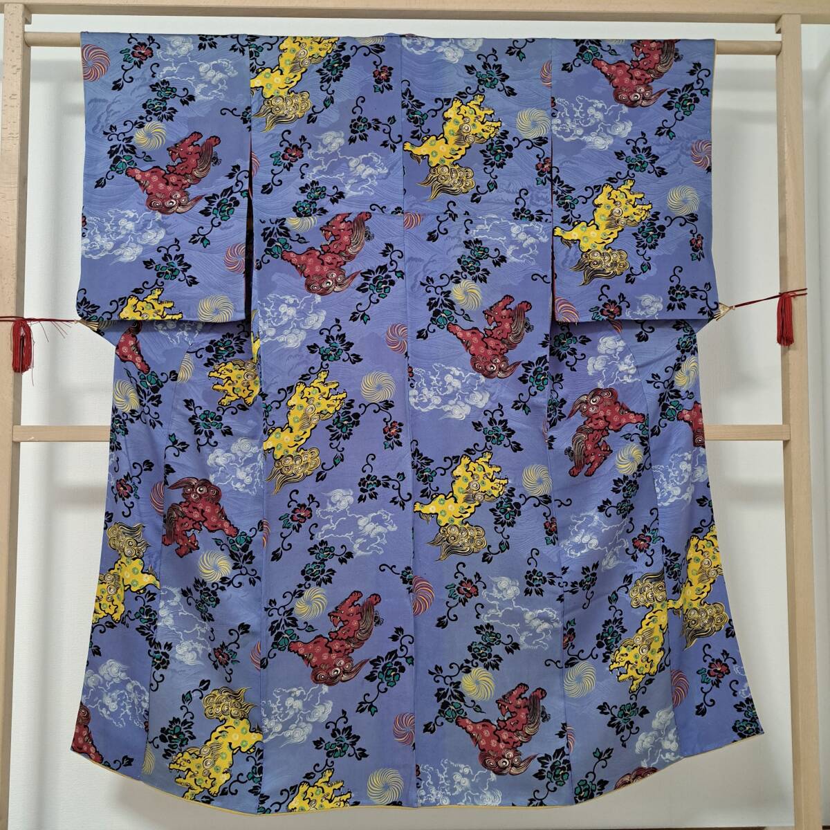 即決■着物の越田■裄62身丈148.5 正絹 アンティーク着物 獅子 シーサー 狛犬 守護獣 琉球風 リメイクにも ■も06R05拍卖