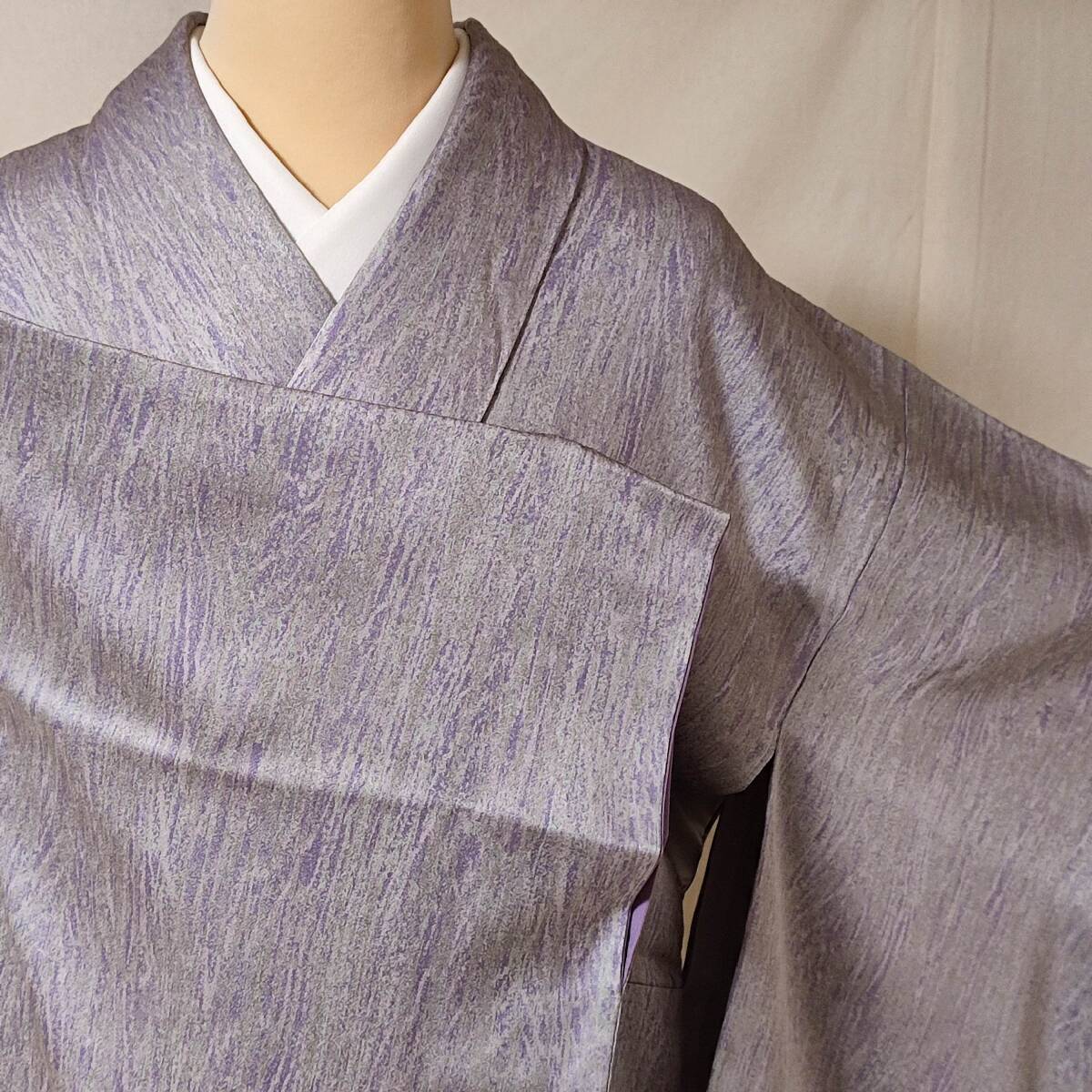 即決■着物の越田■裄67身丈165.5 正絹 小紋 袷 美品 紫系のお色味 カジュアルなお食事会 観劇 イベント■も06E04拍卖