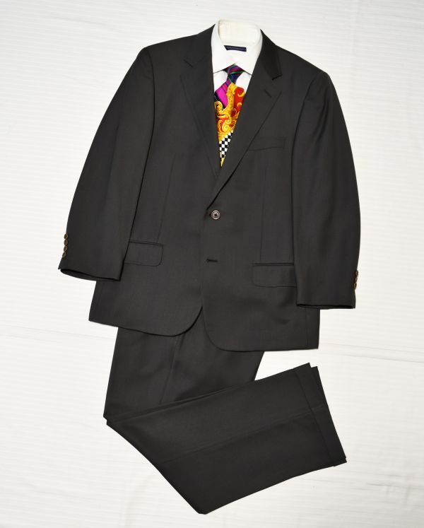 145★VERSACE★ヴェルサーチ★ 裏地はメディーサ総裏地 カーキグレーのストライプ ステッチラペルの2釦シングルスーツ48・ML拍卖