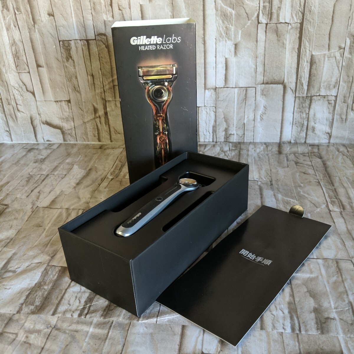 OKOS15 ▲ 電気シェーバー ジレット ヒーテッドレーザー 電動カミソリ 刃欠品 通電のみ確認拍卖