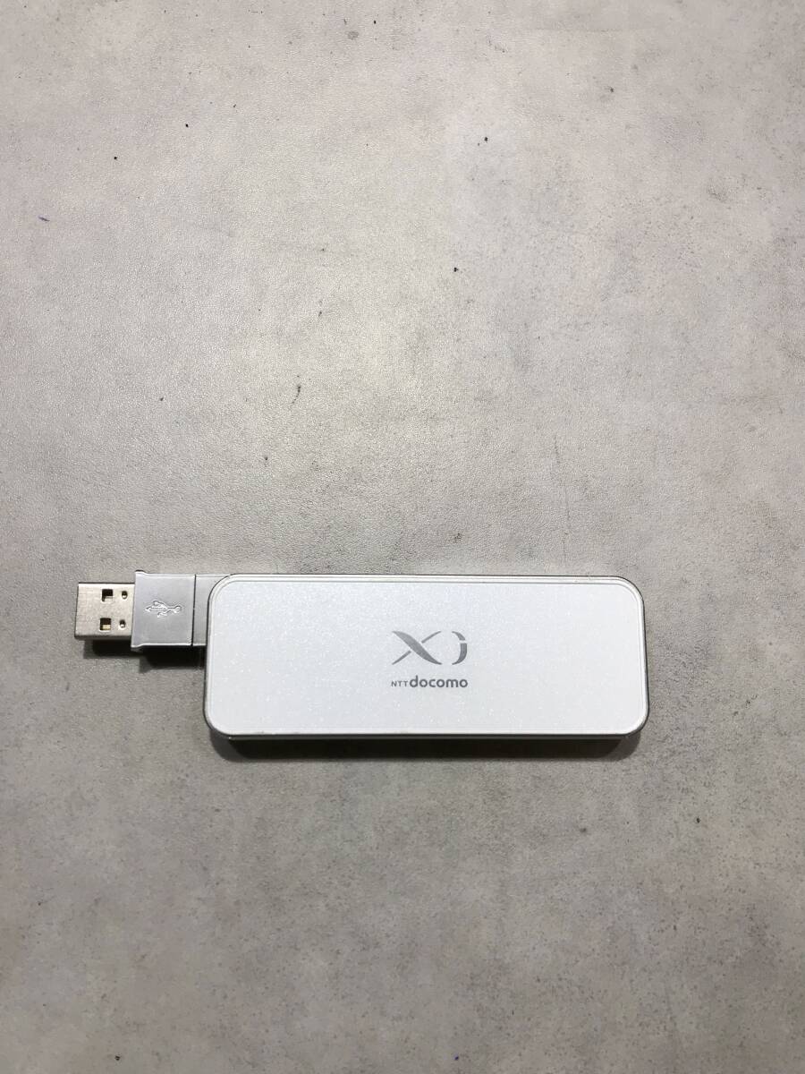 USBドングル【S14340◎】NTTdocomo ドコモ 通信モデム データ通信端末 ルーター 4G LTE L-03D ホワイト【通電のみ】251110拍卖