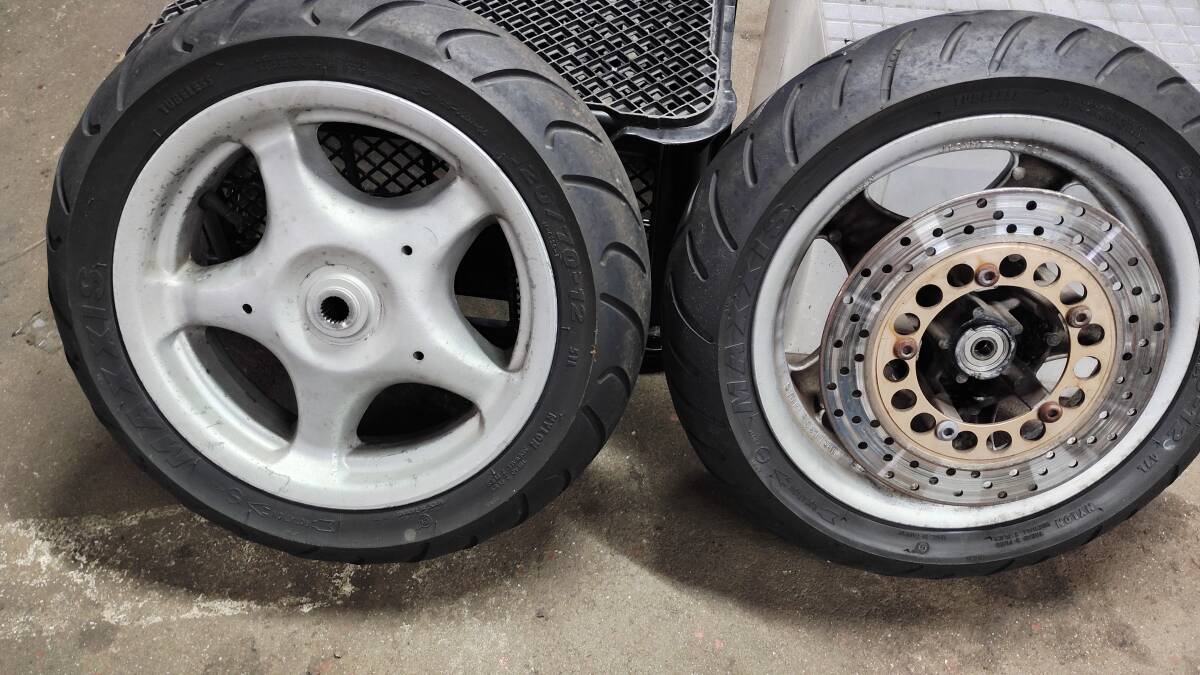 ヤマハマジェスティ125FI コマジェ 中古前後タイヤ付きホイール拍卖