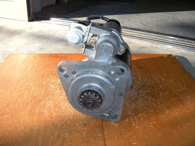 タイタン ディーゼル、WE系/EXR15/TA3/TB3用セルモーター(スターター)リビルト品 M3T56272,SE01-18-400A拍卖