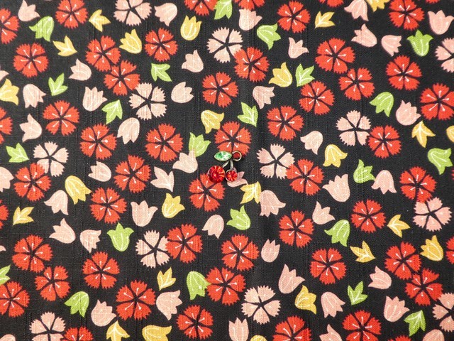 即決★レア はなちゃんなでしこ柄生地はぎれ★レトロ昭和和柄フラワールシアン拍卖