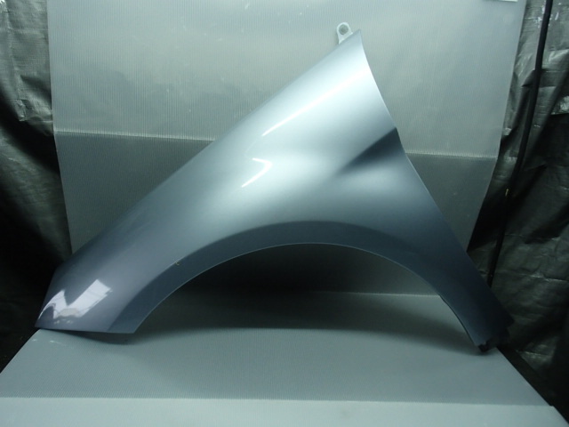 【2607】2006年式 ベンツBクラス B170 ブルーシルバー 左フェンダーパネル拍卖