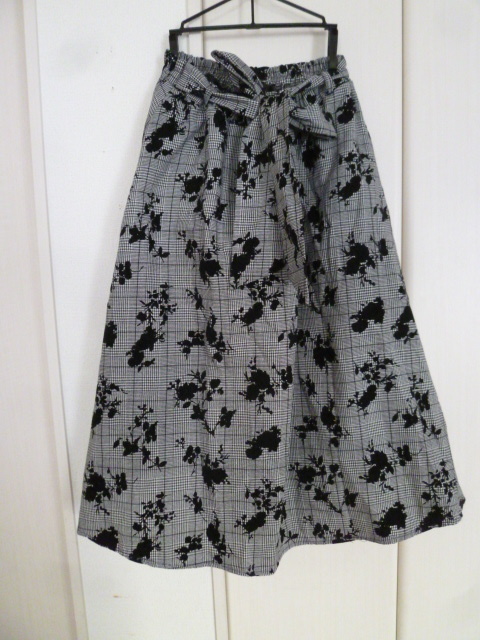 Sureve○モノトーン系お花柄ウエストリボン千鳥チェック柄フレアースカートL/フロッキーお花柄ロング○SKOP1125拍卖