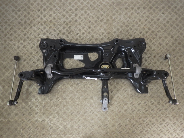 【Y12】 美品 中古 VW Tiguan ティグアン TDI 4MOTION Highline 5NDFGF 2020年1月 フロント キャリア エンジンメンバー スタビ付 即決拍卖