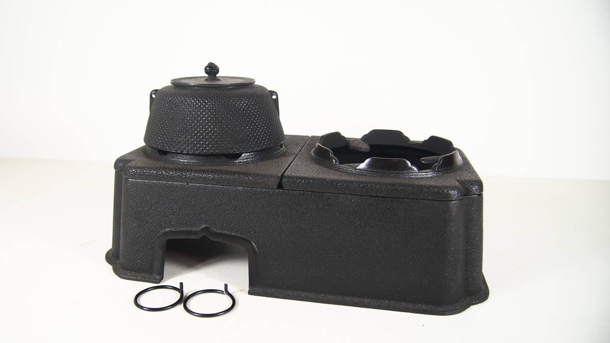 【新品未使用】 珍品 南部鉄器 岩鋳 胴壺 釜 釜鐶付 五徳 鉄製 在銘 鉄製 由来書拍卖