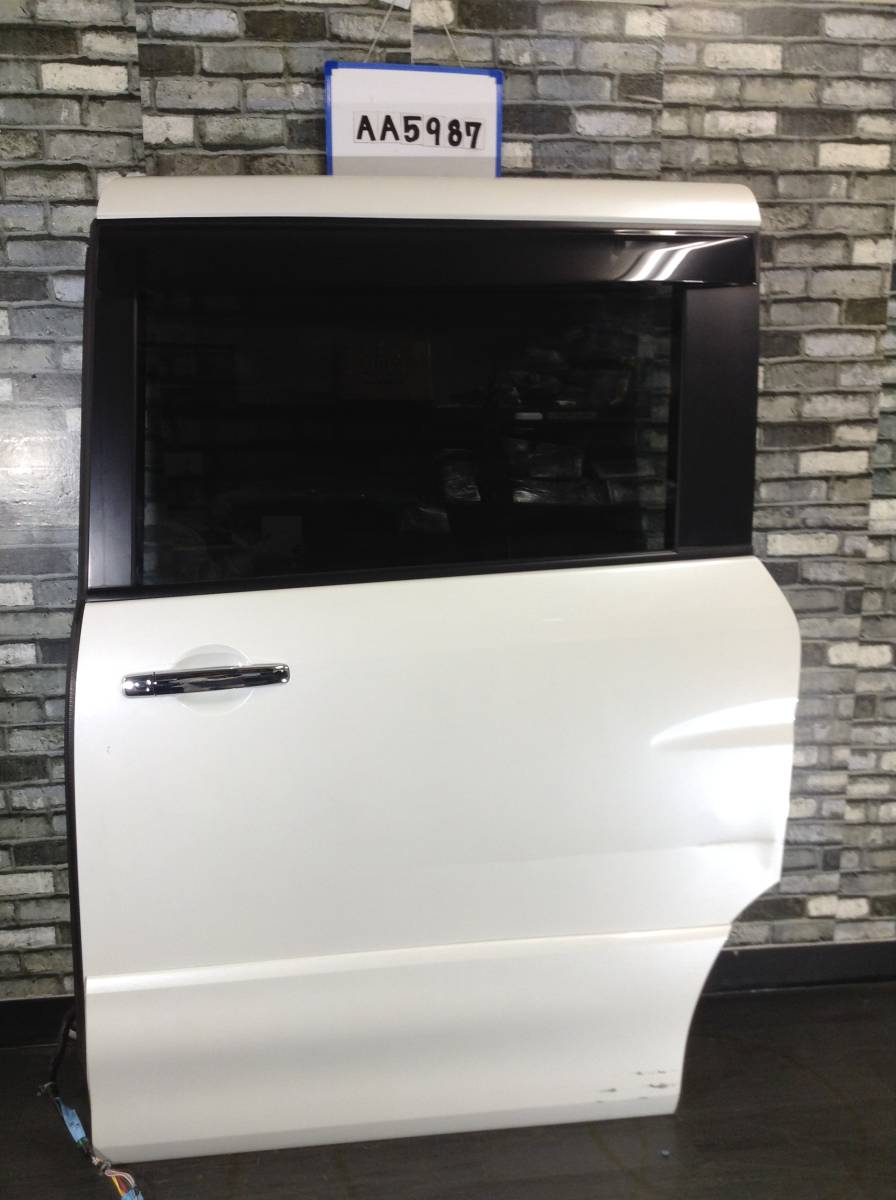 ★★★AA5987★★ HC26 日産 セレナ 左(L) リアドア サイドドア リア ドア拍卖