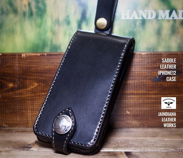 ハンドメイド/サドルレザー iPhone 12ケース ブラックC ベルトフォルダー付き拍卖