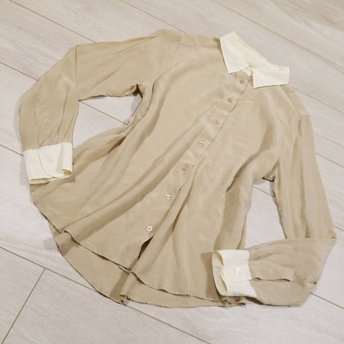 L973 UNIQLO ユニクロ S レディース シルク カラー ブロック ブラウス シャツ 長袖 ベージュ系 絹100% バイカラー 型番080893..拍卖