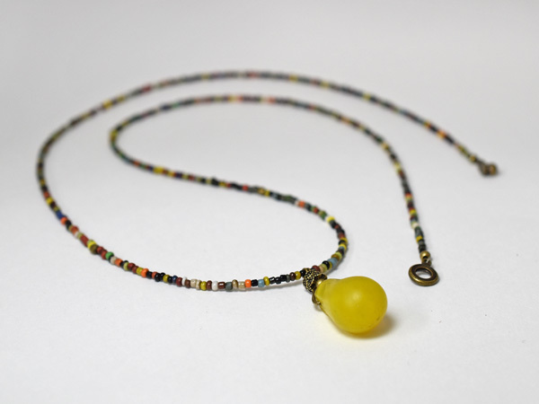 ●わくわく とんぼ玉★電球玉ヘッドと小粒ミックスガラスビーズのセミロングネックレス 蜻蛉玉【2012】【MB20030】拍卖