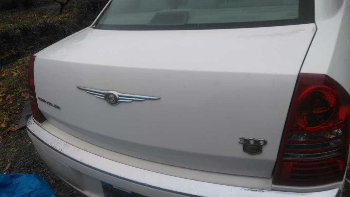 クライスラー 300C 06y トランク フード ホワイト LX35右ハンドル車拍卖