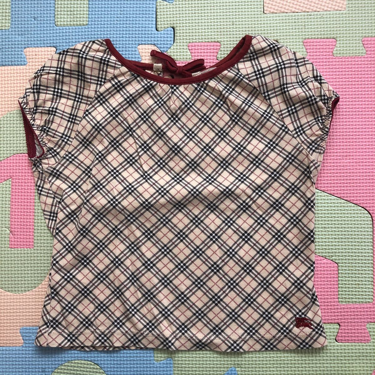 【美品即決】バーバリーとっても可愛い女の子用半袖Tシャツ100cm ノバチェック柄拍卖