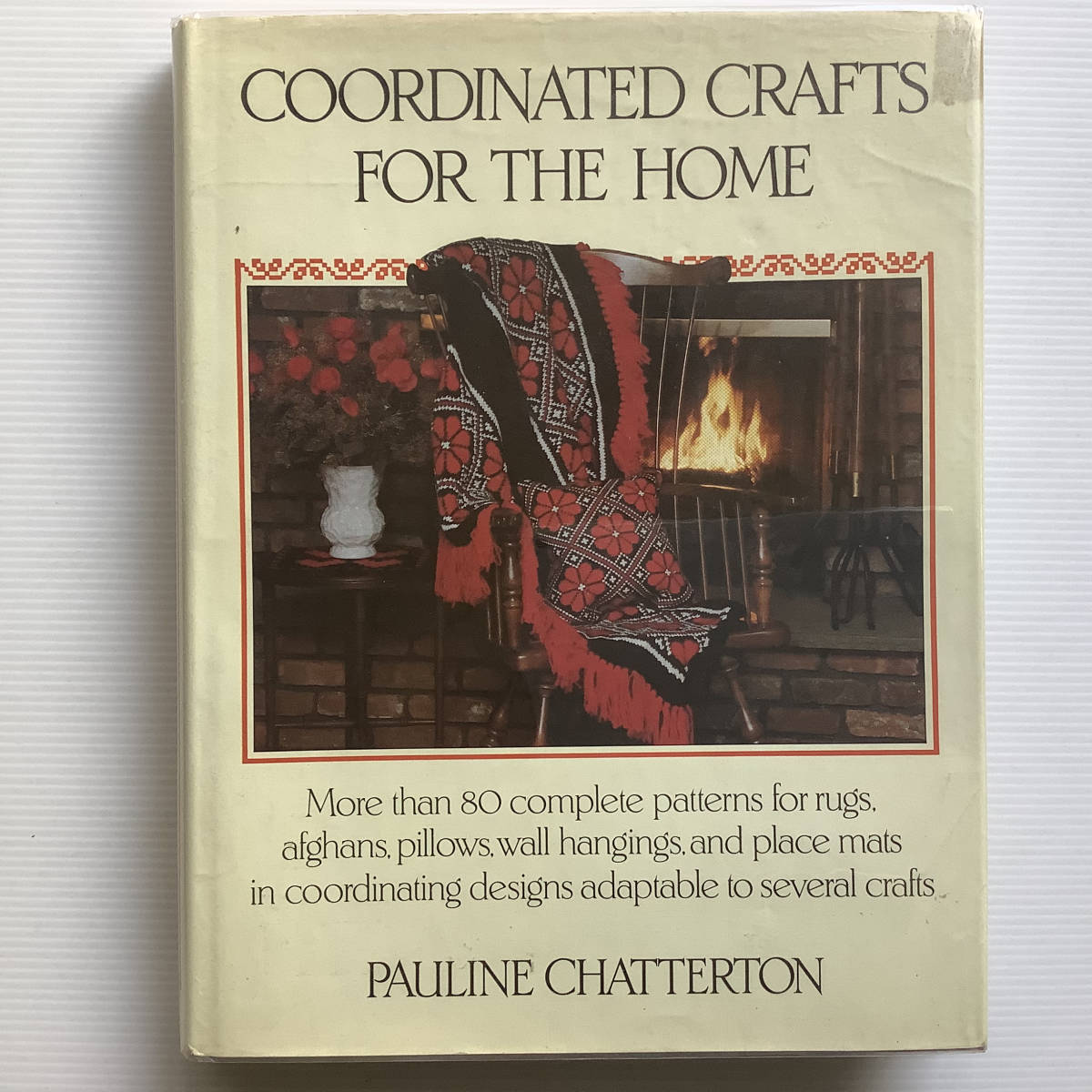 手芸本■ARTBOOK_OUTLET■O7-059★送料無料 Coordinated Crafts for the Home いろんなクラフトに応用できるパターン ラグ マット 壁 枕拍卖