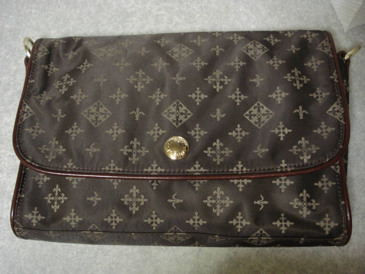 ☆ russet ラシット ポシェット バッグ☆ こげ茶 ブラウン ※斜め掛けショルダーはおまけです拍卖