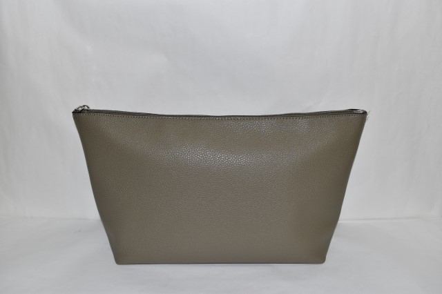 未使用★GUESS ゲス クラッチバッグ セカンドバッグ PVC 収納力抜群拍卖