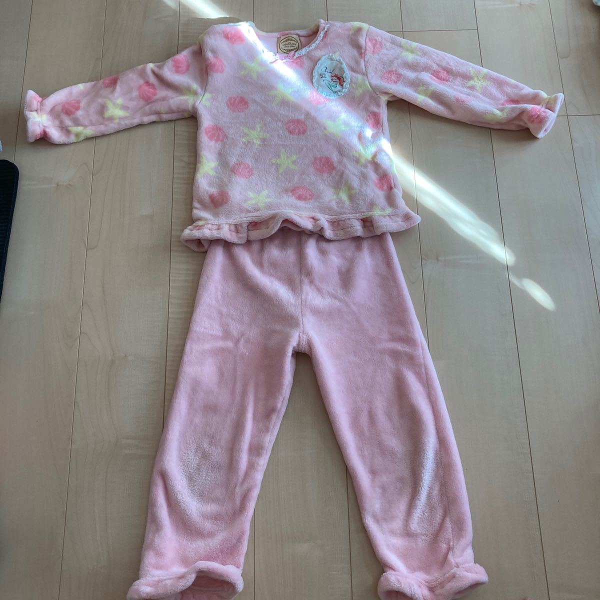 ディズニー アリエル 120 パジャマ ピンク 美品 長袖拍卖