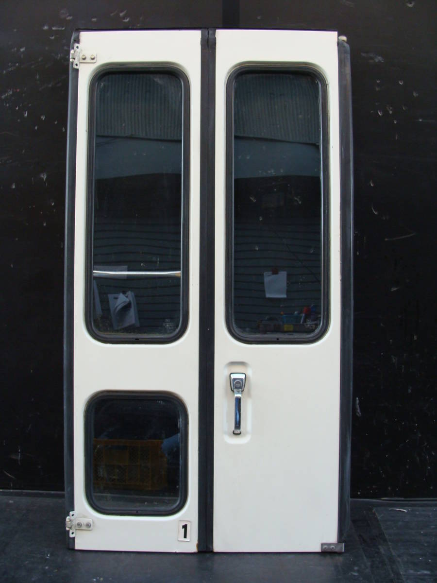 11L20002 L200W ミラウォークスルーバン フロントドア 左 Assy W09拍卖