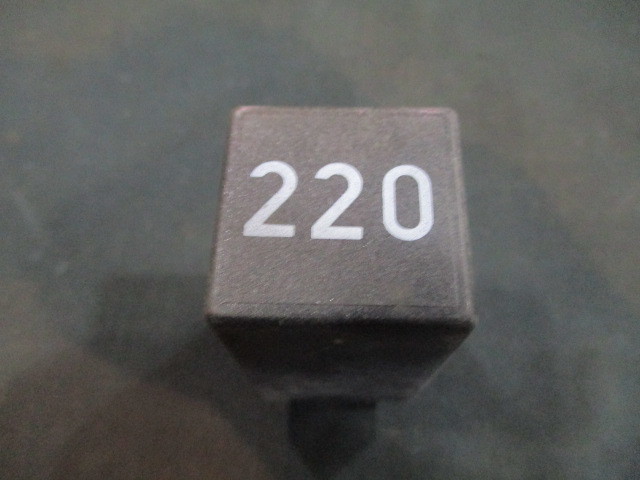 ■アウディ ワーゲン 電動ファン リレー 272 中古 443955532C 部品取あり ゴルフ2 ゴルフ3 コラード ジェッタ パサート ポロ ポルシェ ■拍卖