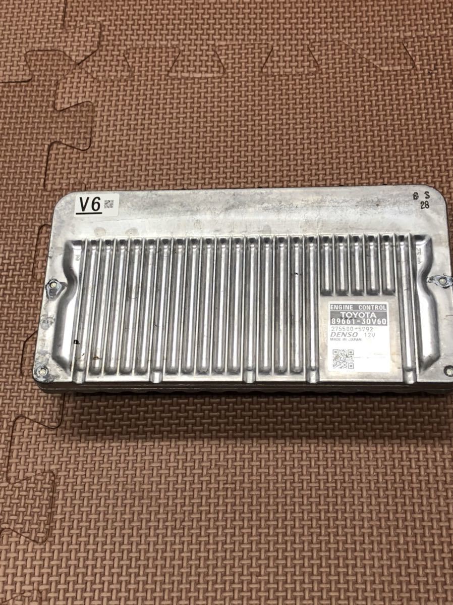 1206:クラウンハイブリッドアスリートSブラックスタイル AWS210 エンジンコンピューター 89661-30V60拍卖