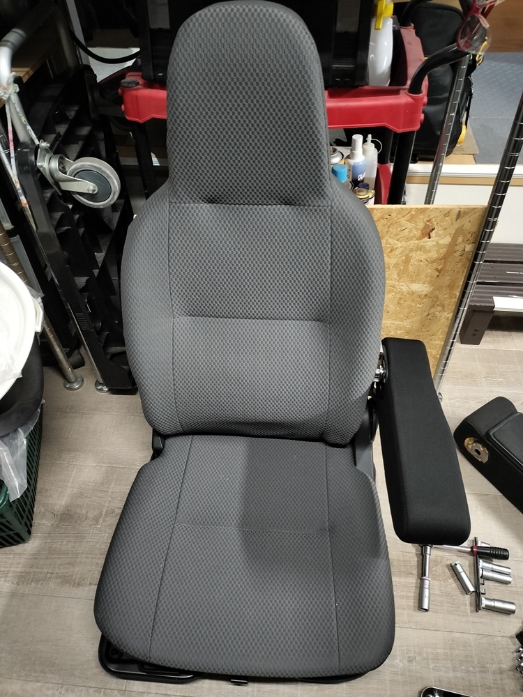 ハイゼットジャンボ(S500P,S510P)用アームレスト取付ブラケット拍卖