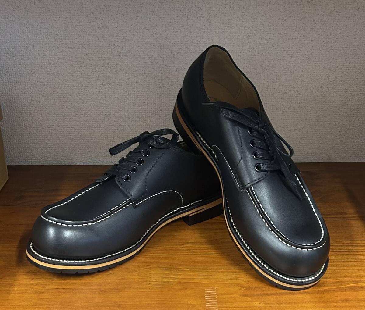 新品★高級厚手本革製のカジュアルシューズ★黒★27.0cm拍卖