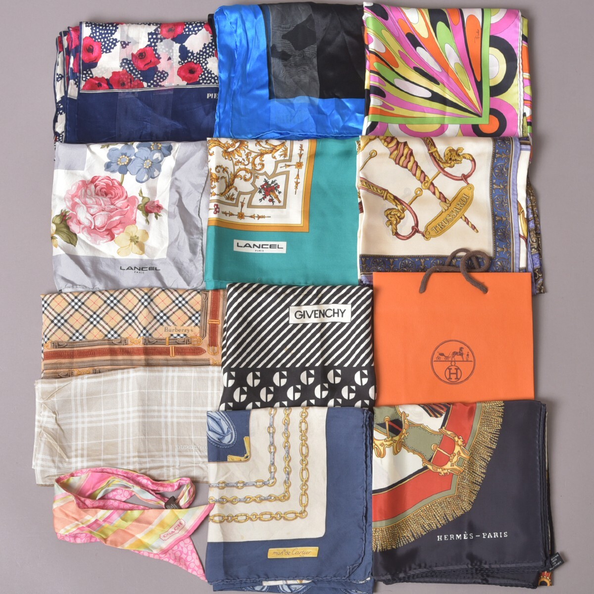 おまとめ ブランドスカーフ 13点 HERMES/Cartier/BURBERRY/COACH/GIVENCHY 他 大判 カレ90 ストール ショール #80※071106-02◆拍卖