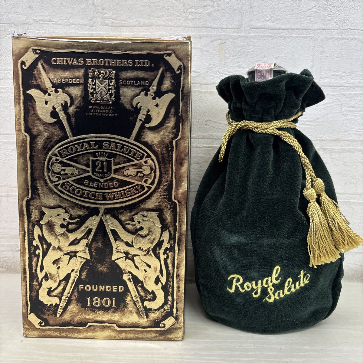 CHIVAS ロイヤルサルート ROYAL SALUTE ウイスキー 陶器ボトル スコッチウイスキー 古酒 KH拍卖