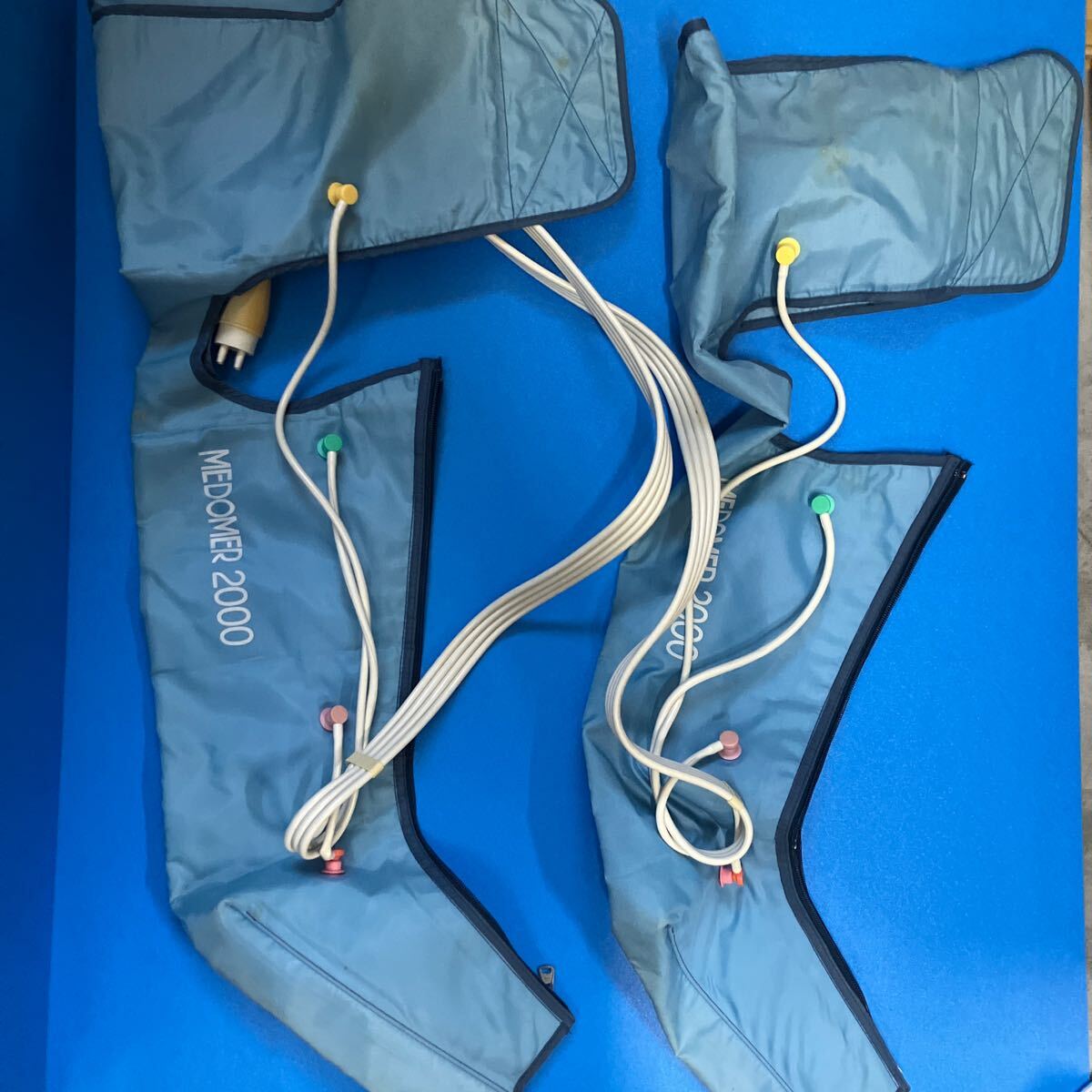 ★送料無料K★ 日東工器 ドクターメドマー 家庭用エアマッサージ器 MB2000A フットマッサージ ロングブーツ 両足 両脚 ジャンク品拍卖