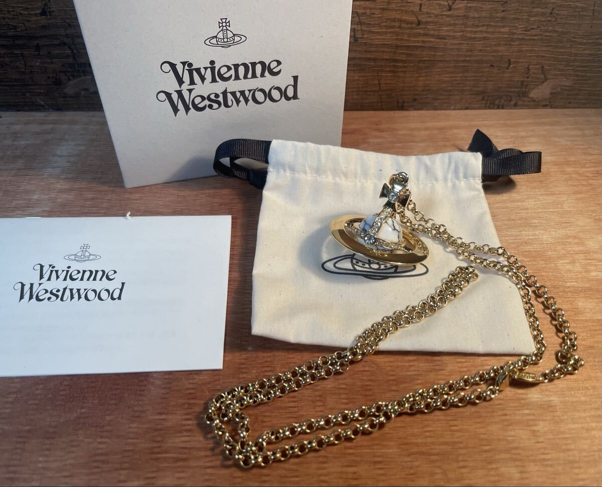 中古品 21秋冬モデル ヴィヴィアンウエストウッド ニュースモールオーブペンダント エクスクルーシブエディション ハウライト ゴールド拍卖