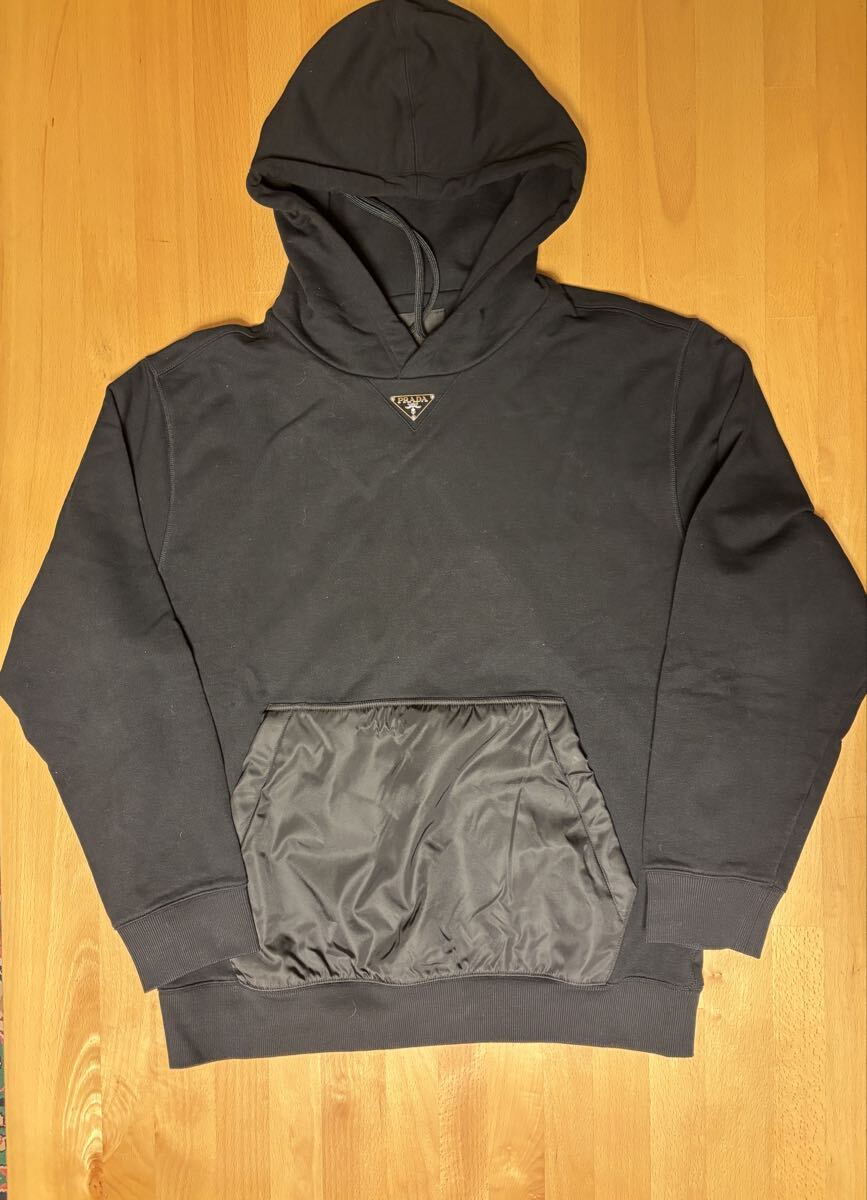 PRADA Re-Nylon Hoodie 2023 S Black Cotton UJL45B S000 11CC プラダ リナイロンパーカー 2023年モデル Sサイズ ブラック コットン拍卖