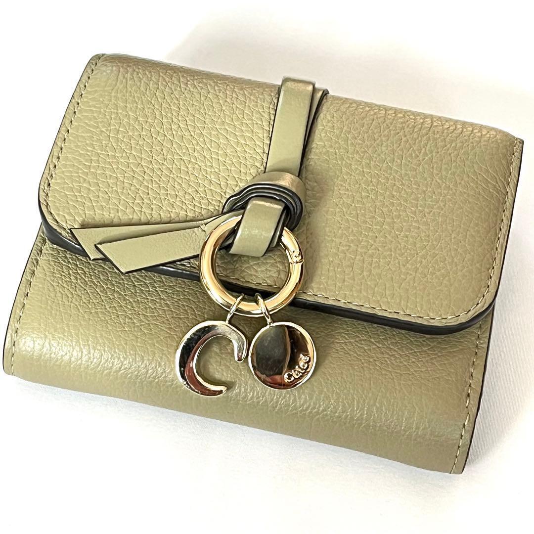 【美品】クロエ Chloe アルファベット Cチャーム 三つ折り財布 グリーン拍卖