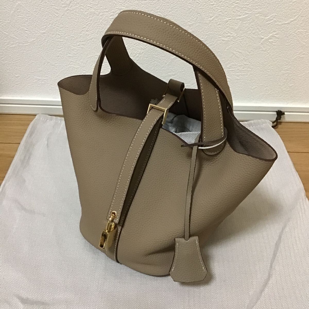 エルメス ピコタン PM18 ハンドバッグ HERMES拍卖