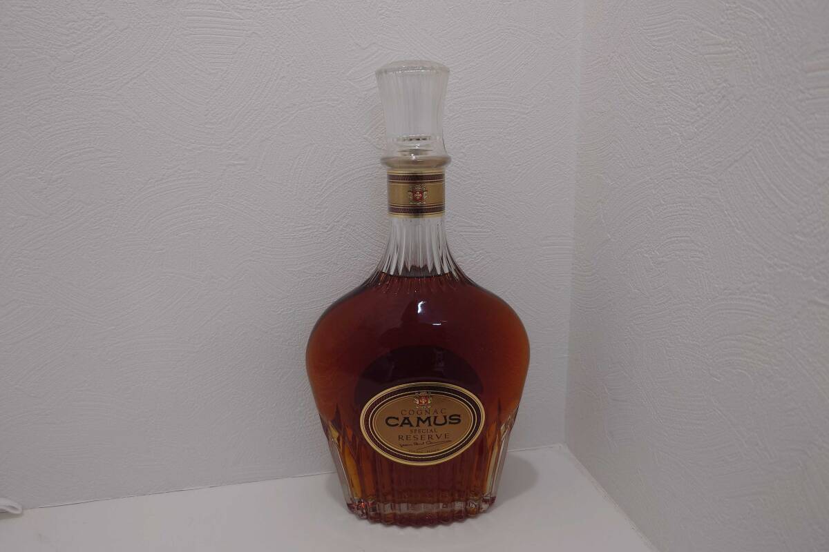 未開封 CAMUS SPECIAL RESERVE 700ml 40%拍卖