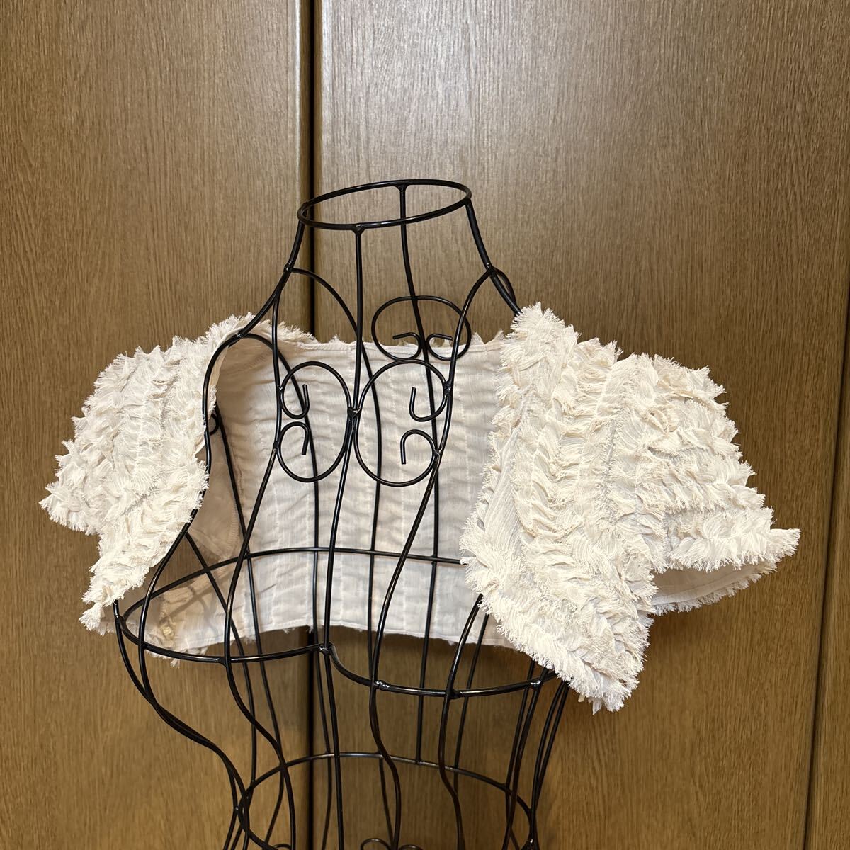 シップスリトルブラック ベージュ系ボレロサイズMくらい拍卖