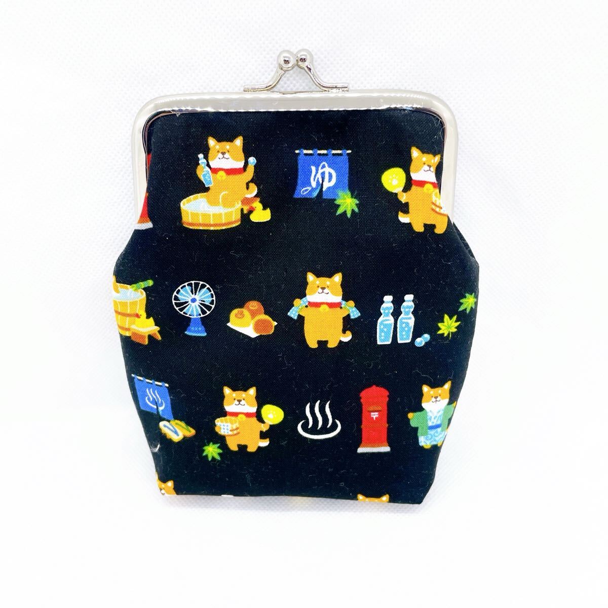 柴犬 温泉 ブラック 縦長 がま口ポーチ タバコポーチ拍卖