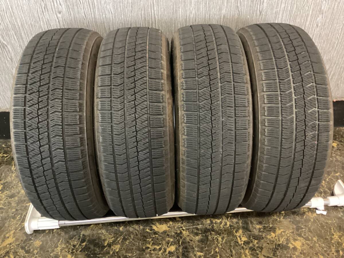 ラップに巻いて保管 バリ溝! ブリヂストン スタッドレス ブリザック VRX2 185/60R15 84Q 4本セット拍卖