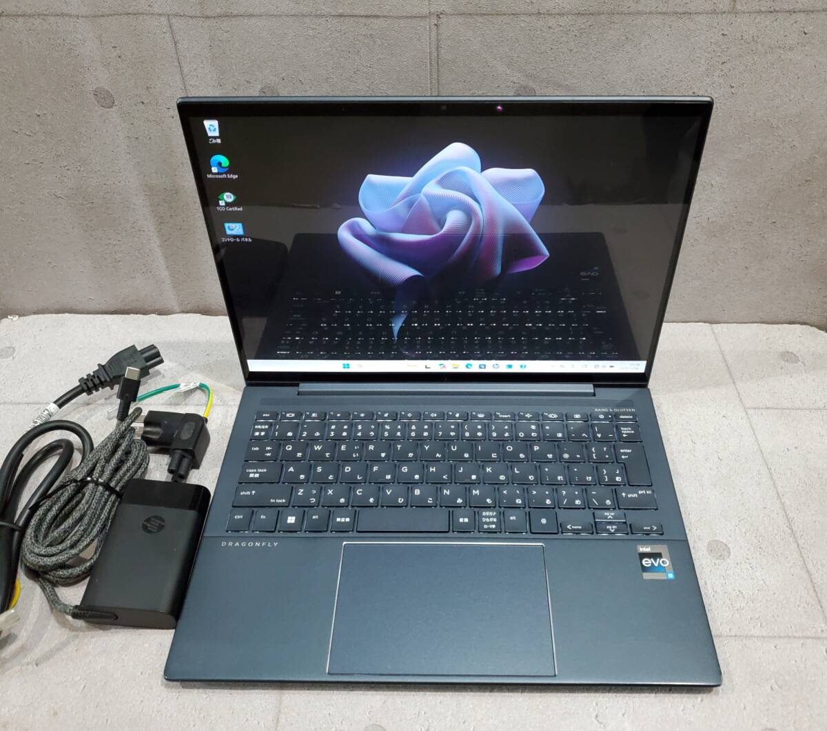 HP Elite Dragonfly G3 / Core i5-1235U / 512GB / 16GB / Windows11 Pro / LTE拍卖