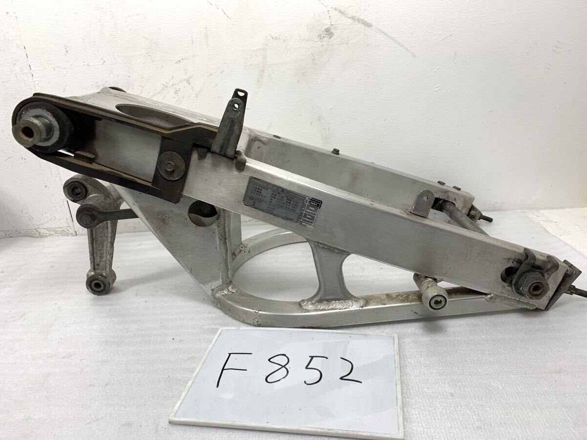 F852 ヤマハ TZR250R 3MA 純正 スイングアーム拍卖