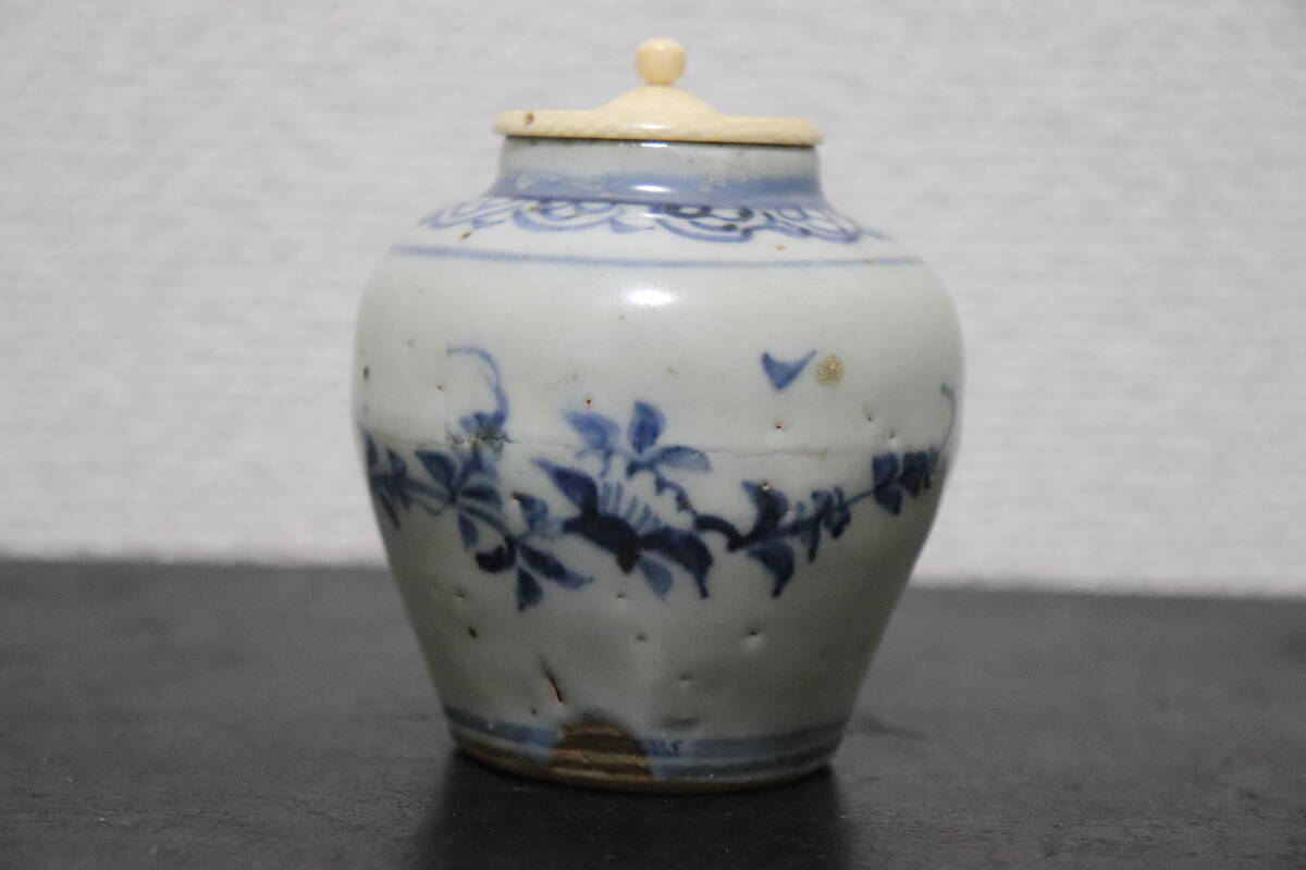 中国美術 元時代 青花小壺 草虫紋 元時代特徴胴部分で接続成型 茶入れ 茶道具 中国古玩 仕立て仕覆拍卖