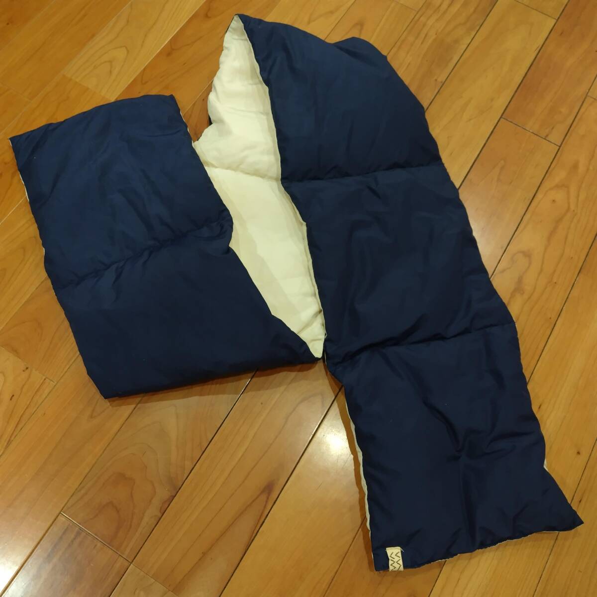 visvim DOWN MUFFLER(ダウンマフラー) ネイビー/アイボリー/brigadier folk virgil hakama jumbo iris 101 fbt thorson skagway拍卖